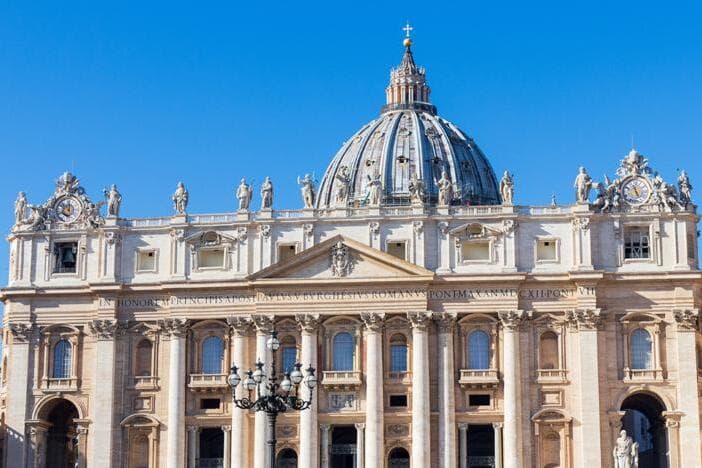 Vatican analyst predicts shift from Pope Francis' style