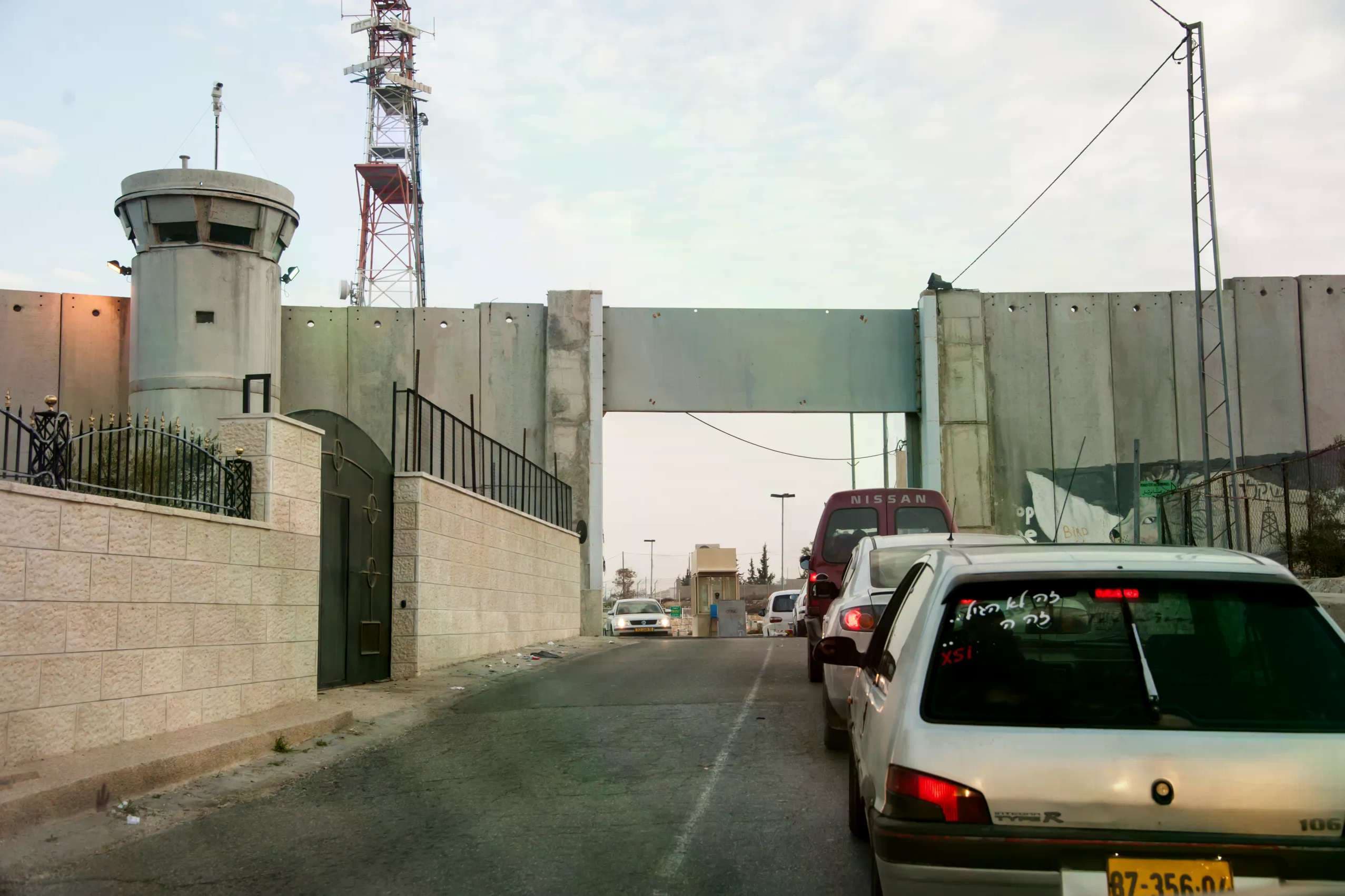 Israeli forces seal off key entrances to Bethlehem governorate, Catholic group reports