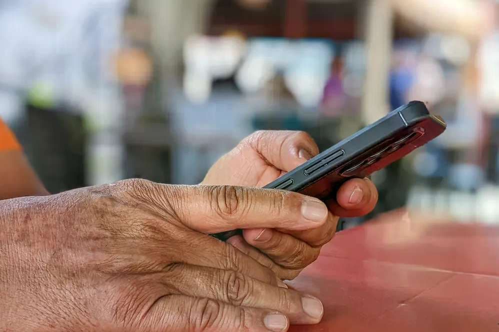 AI deepfakes are targeting elderly Catholics