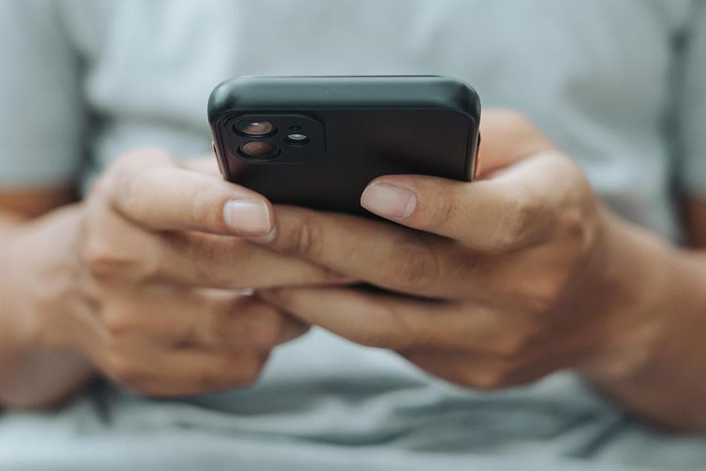 Australian journalist on Gen Z’s smartphone addiction: ‘They just don’t know what to do about it’