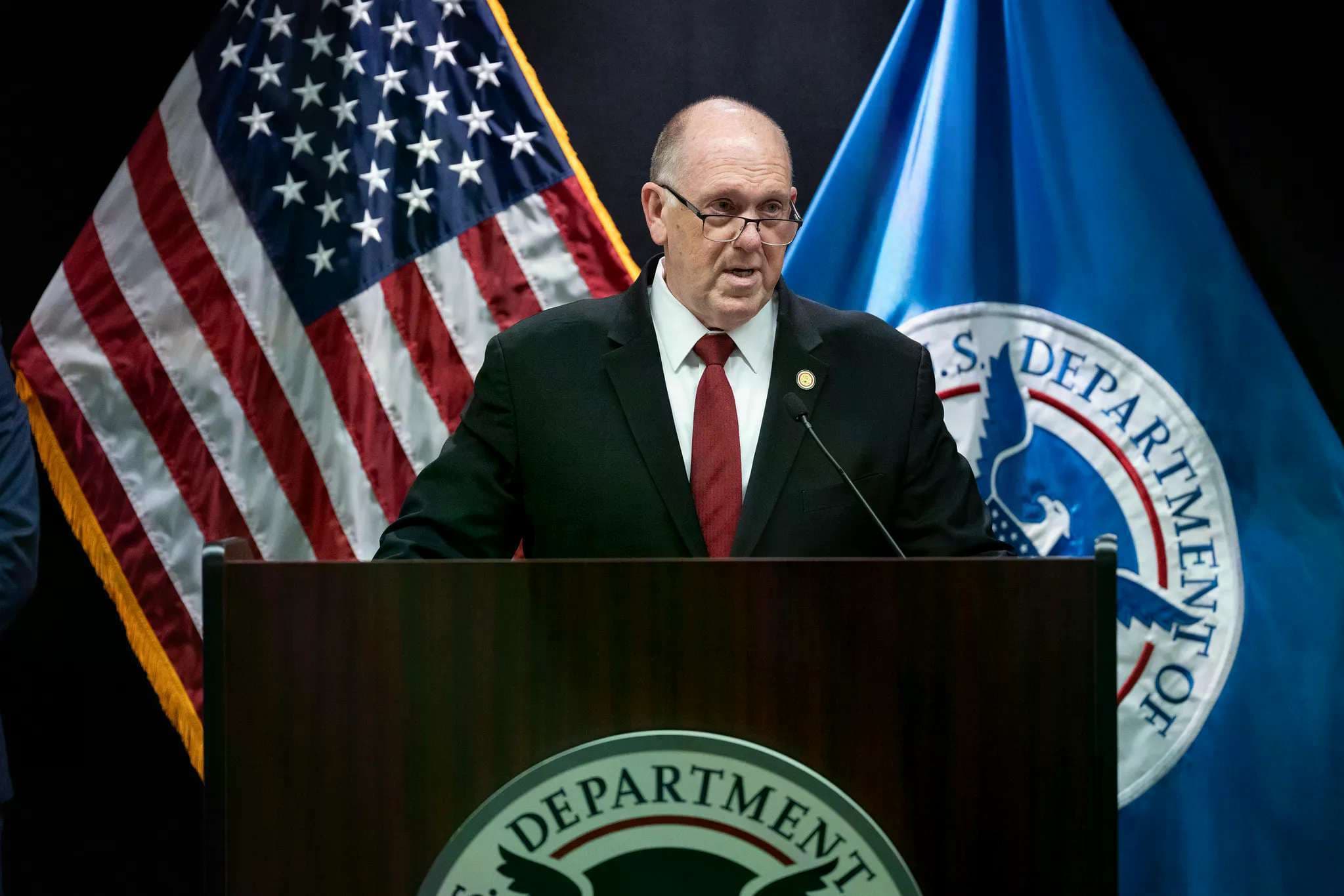 Border Czar Tom Homan announces Minnesota ICE operation is ending