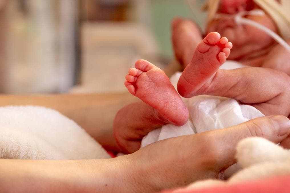World record for earliest successful birth set by Iowa boy
