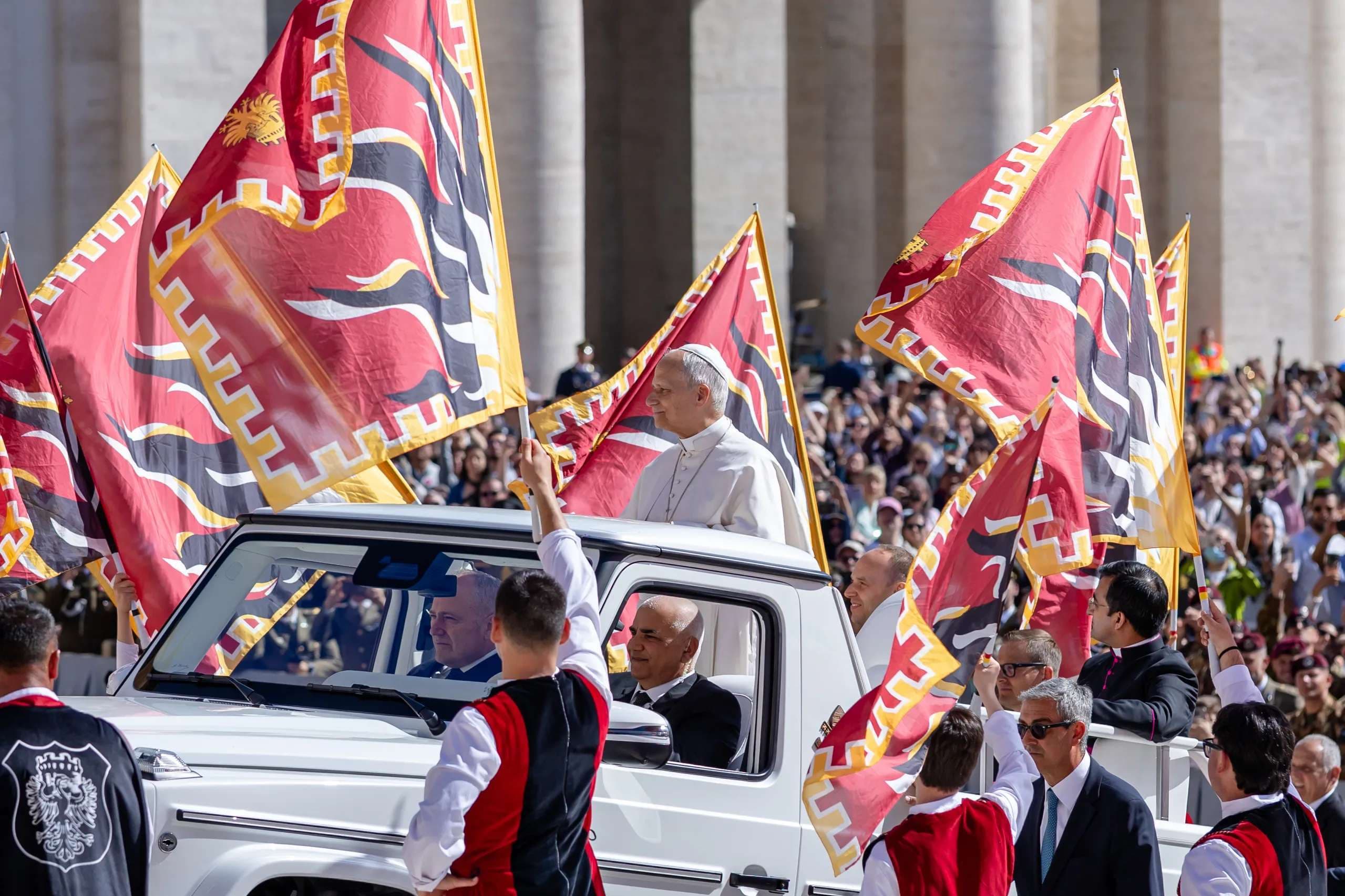 Popemobile will tour US to raise awareness for children affected by war