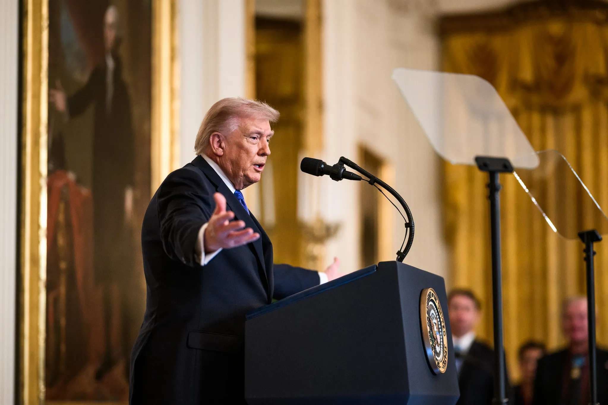 CBS poll: Majority of Catholics disapprove of Trump, with weekly Massgoers more supportive