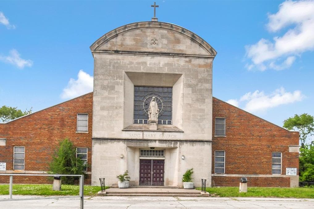 Pope Leo XIV’s hometown parish draws crowds in South Chicago