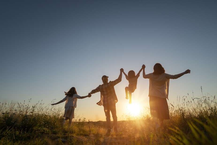 Analysis finds marriage and children rates on steep decline among liberals