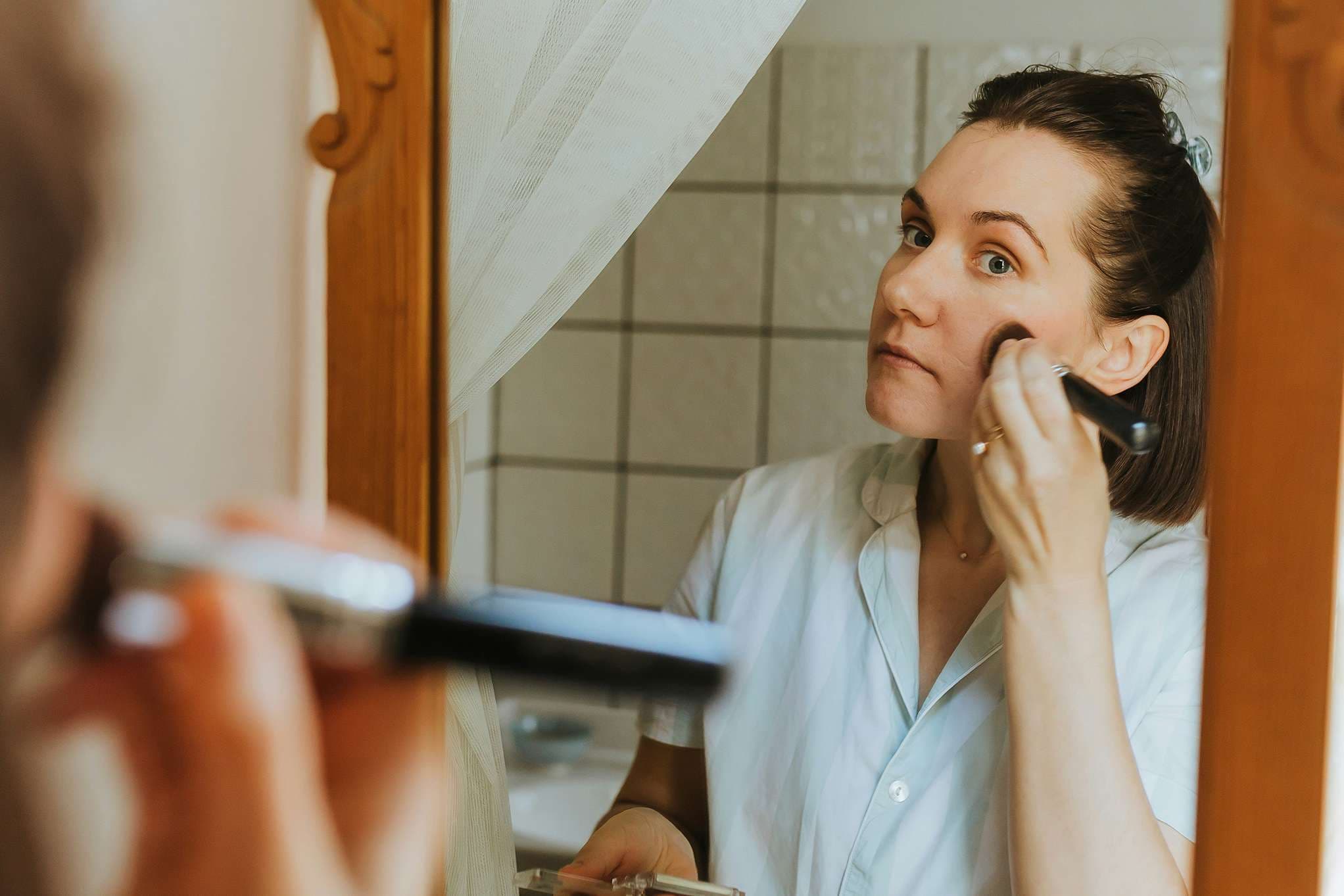 From desk to dinner: Effortless makeup transitions