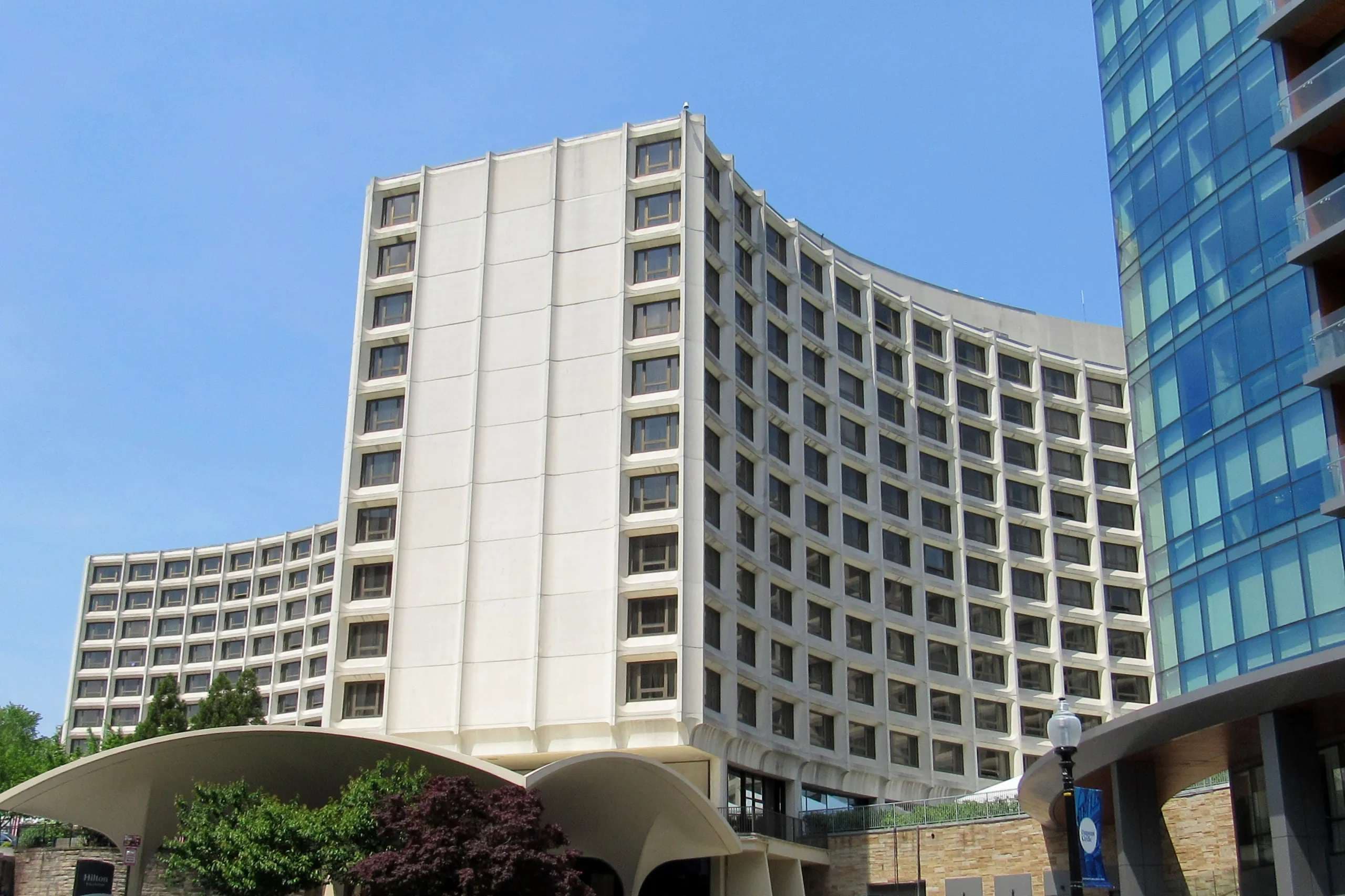 Attendee of White House correspondents' dinner reflects on fears of left-wing violence