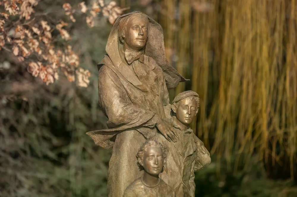 Mother Cabrini monument to replace Christopher Columbus in Chicago’s Little Italy