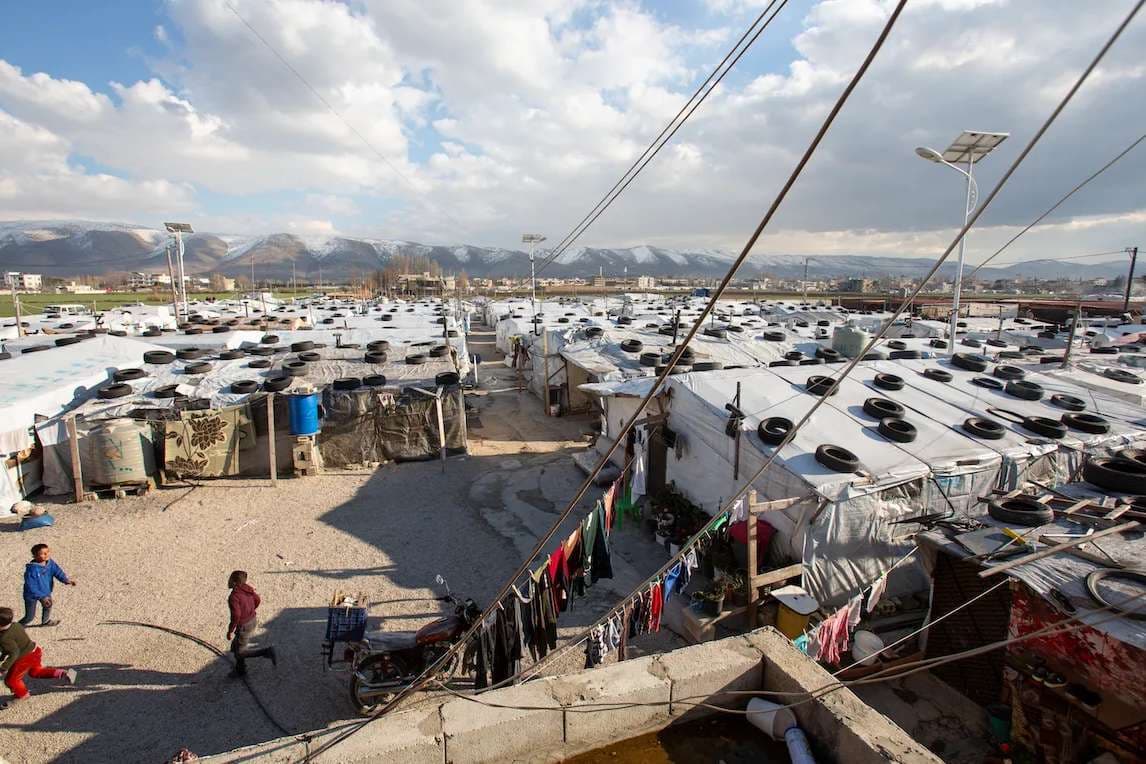 Israeli strikes kill more than 250 in Lebanon