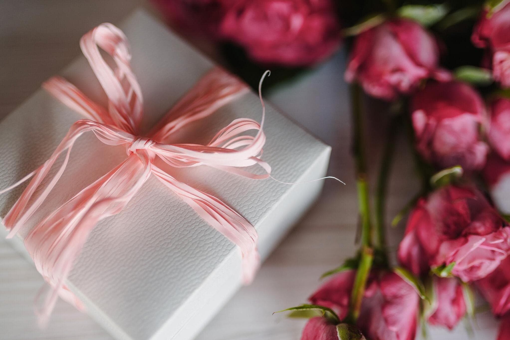 The BEST wedding gifts ever received according to married couples