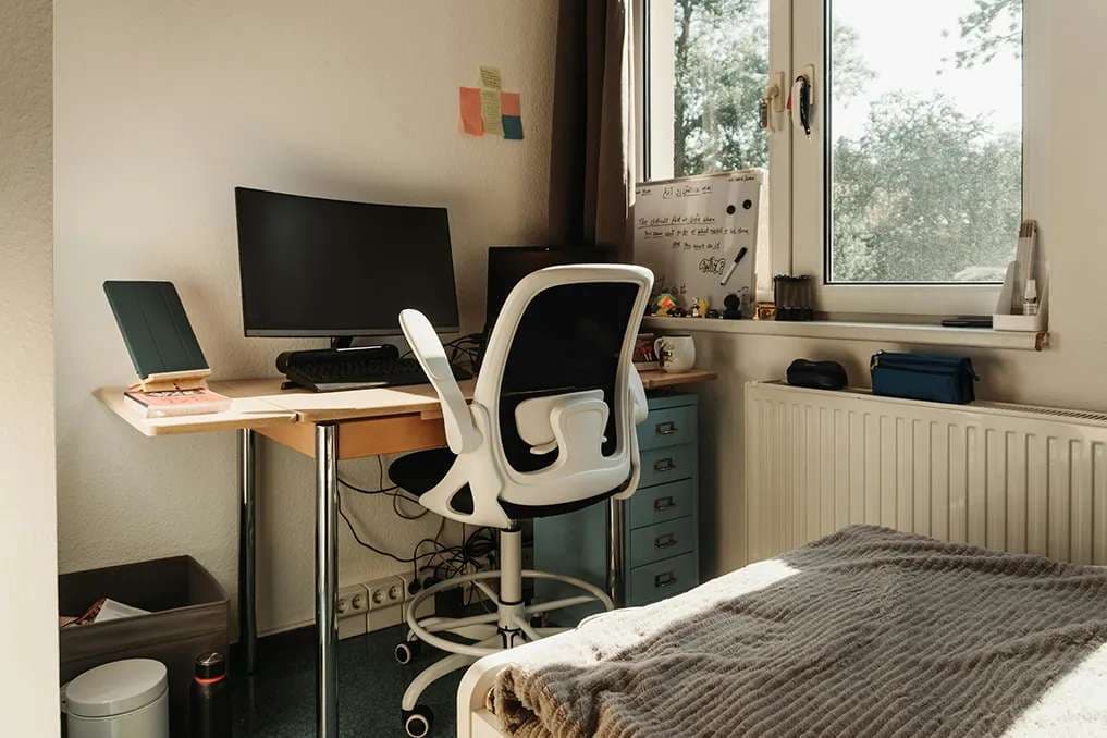 How to spring clean your dorm