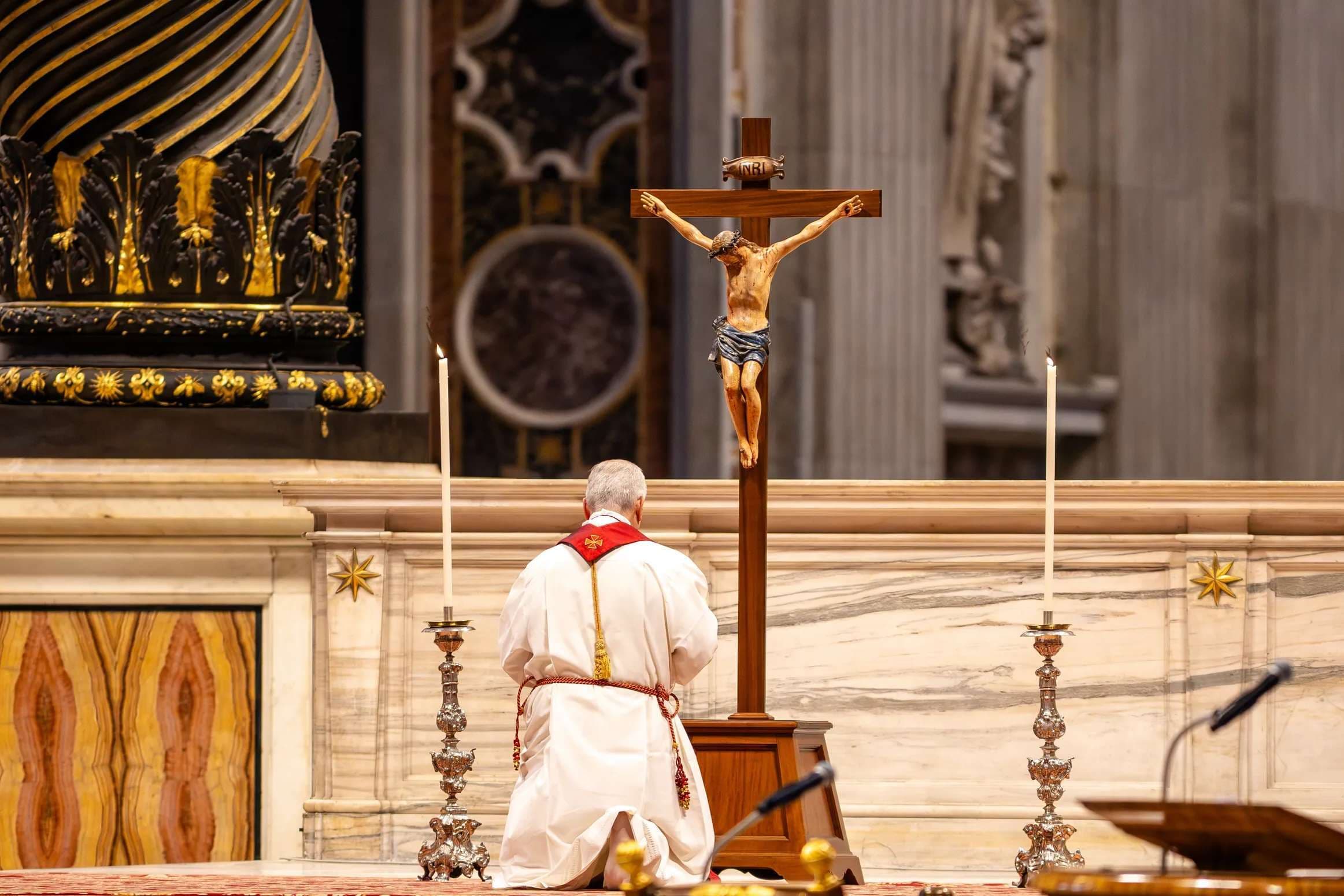 Good Friday liturgy highlights Christ’s Passion and Isaiah’s suffering servant