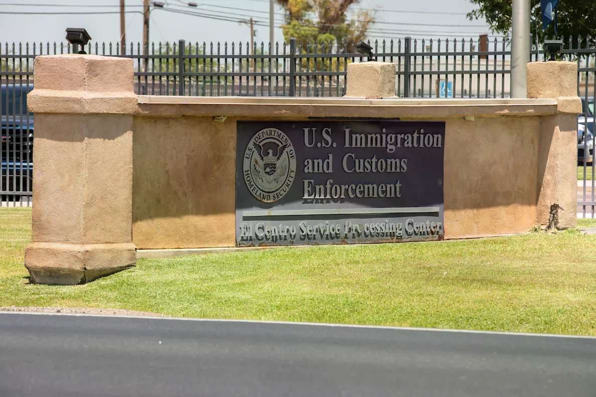 4 professors propose US bishops partner with DHS to house immigration detainees