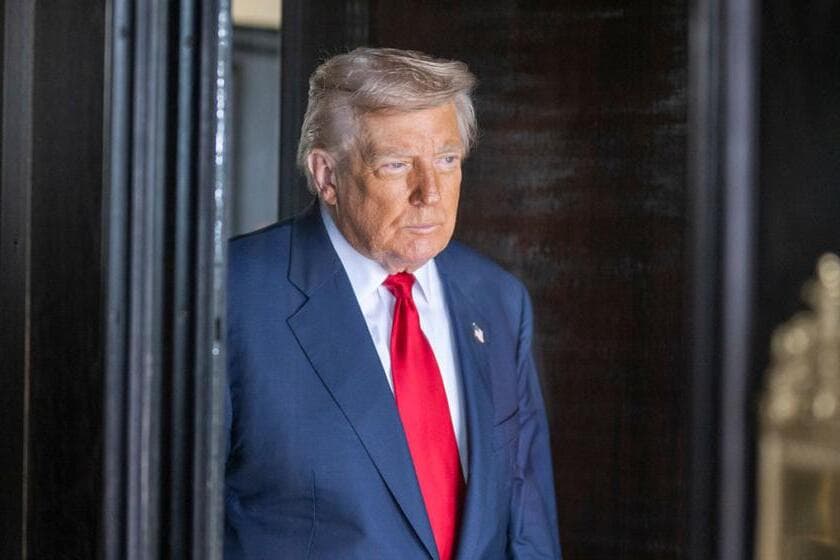 Bloomberg report: FBI redacted Trump’s name from Epstein files