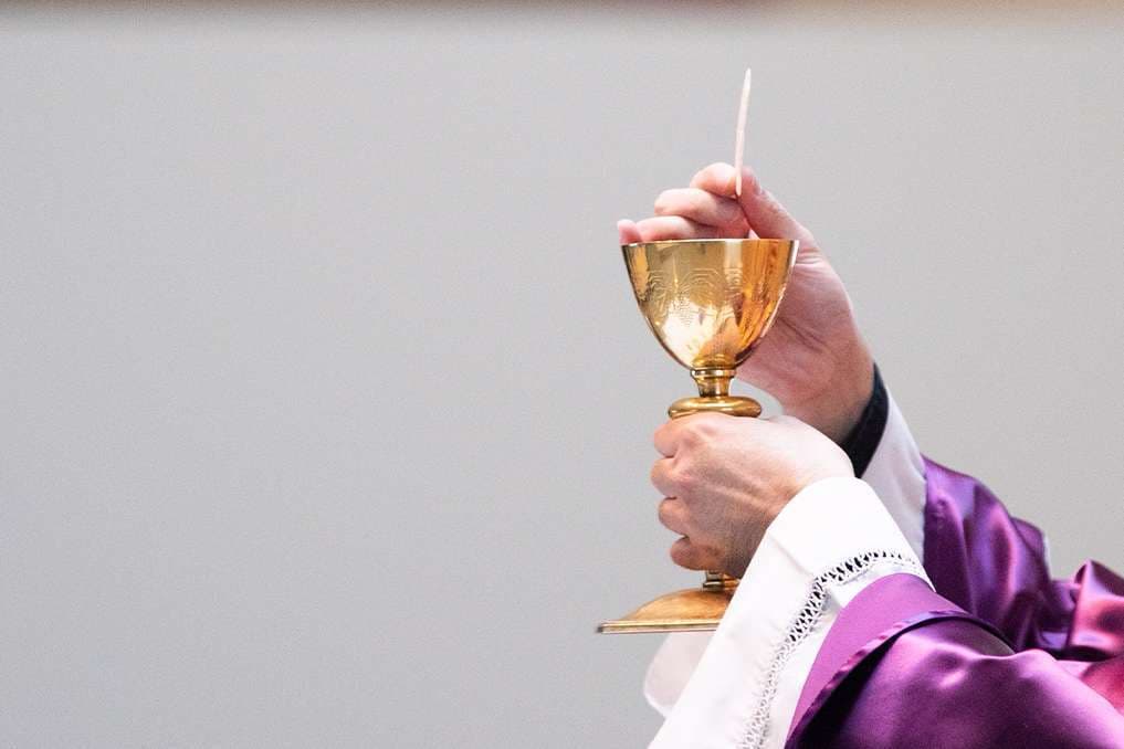 Citing attendance rates and priest shortage, Brooklyn bishop reduces Traditional Latin Masses from three to two churches