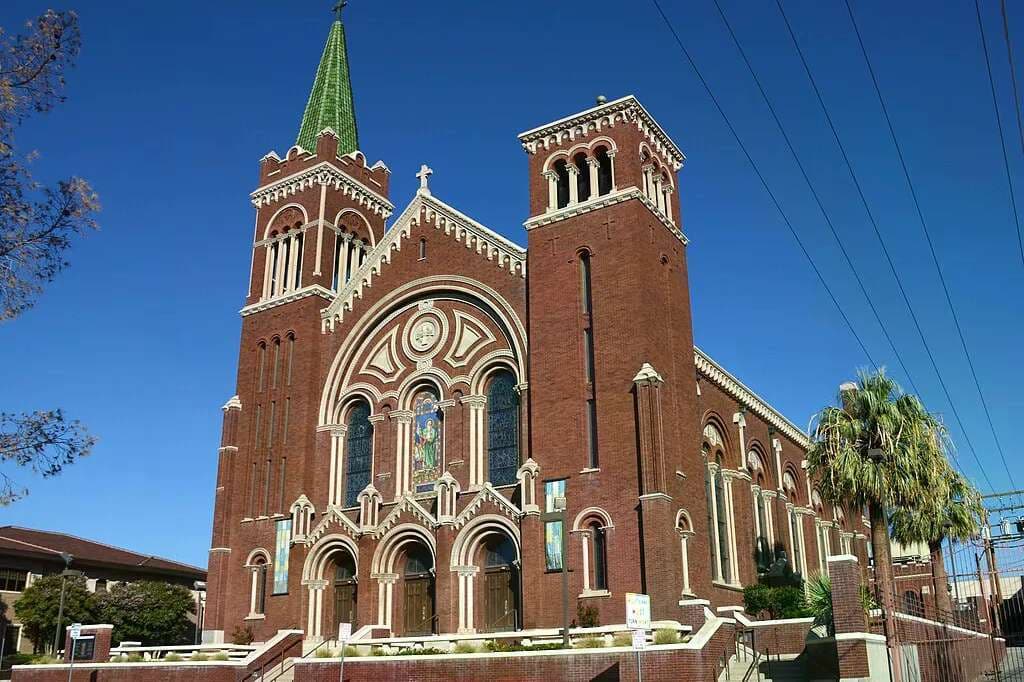 El Paso diocese celebrates atonement Mass for abuse survivors, files for bankruptcy